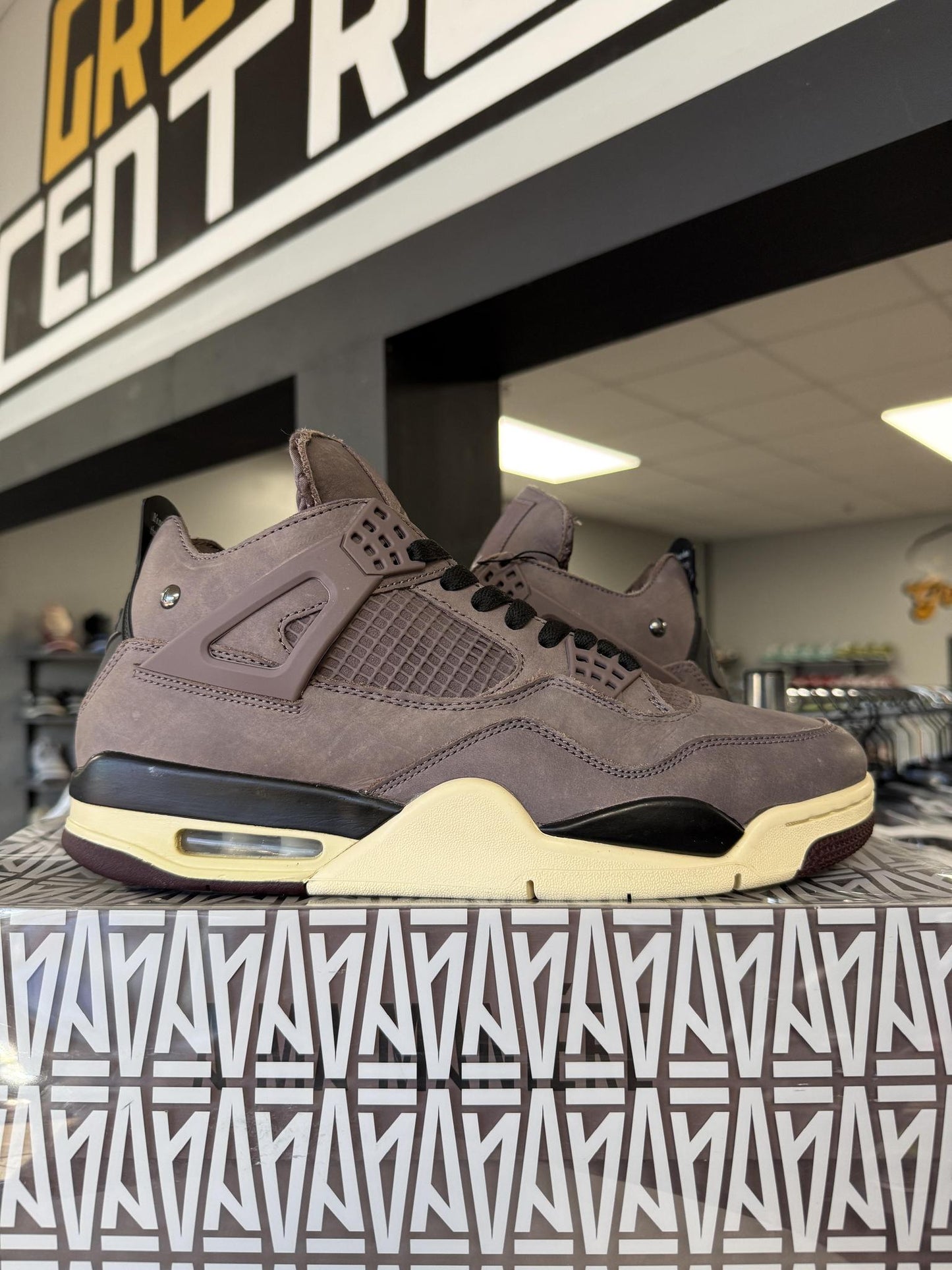 Jordan 4 A Ma Maniere Used Size 10.5
