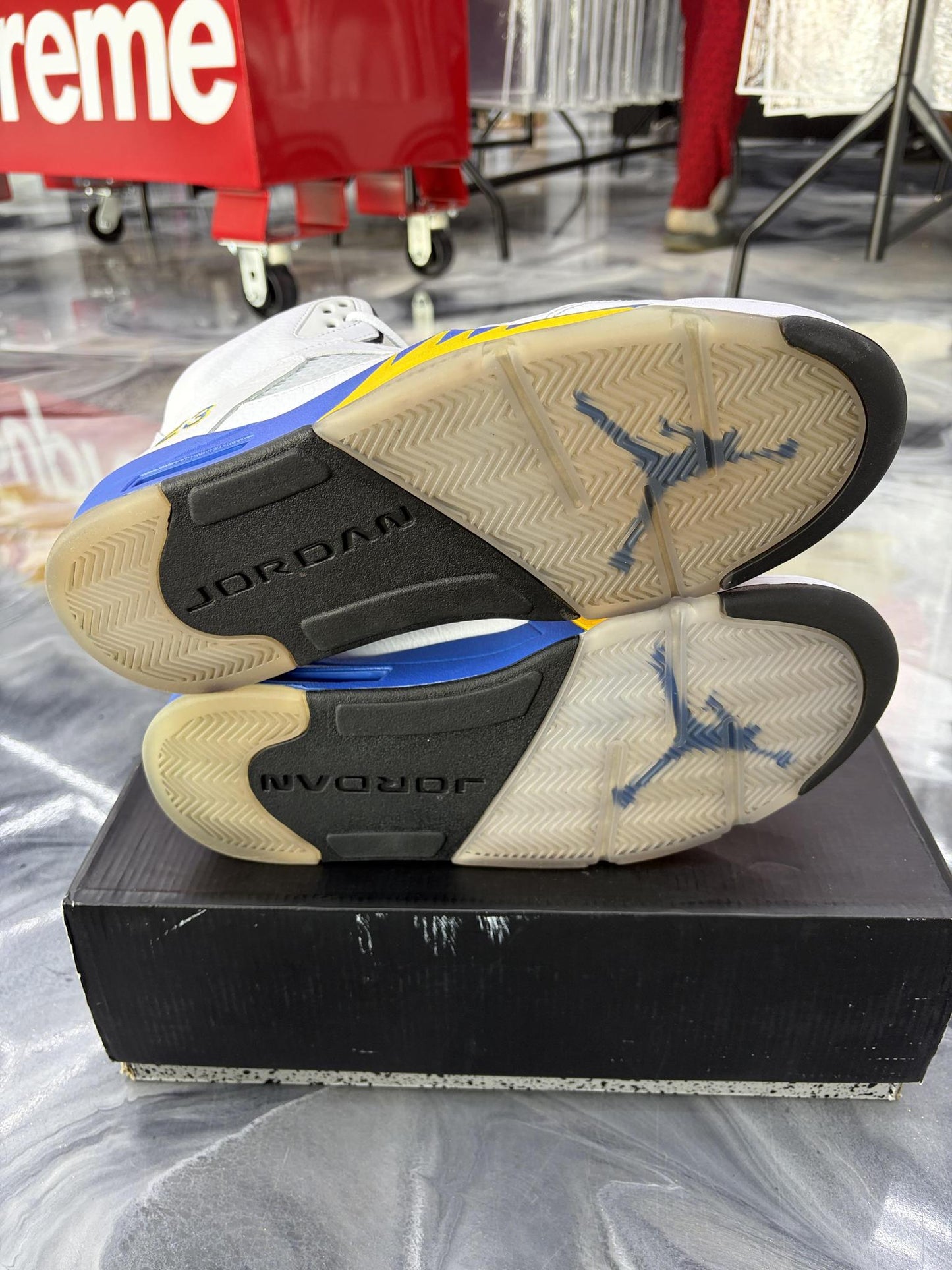 Jordan 5 "Laney" Used Size 11