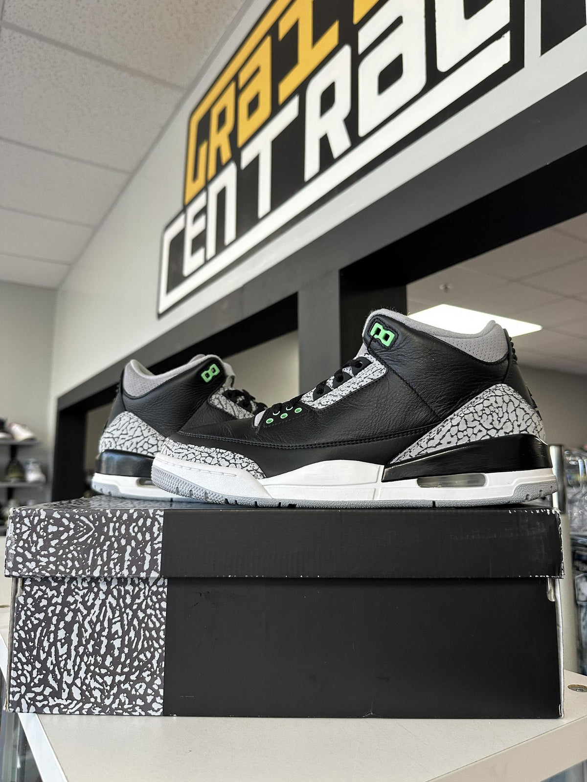 Jordan 3 Green Glow Used