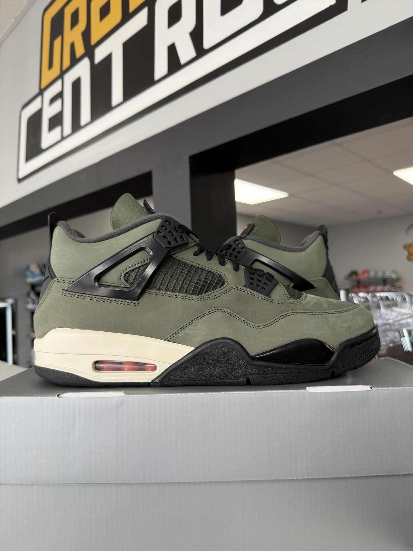 Jordan 4 "UNDFTD" Used Size 13
