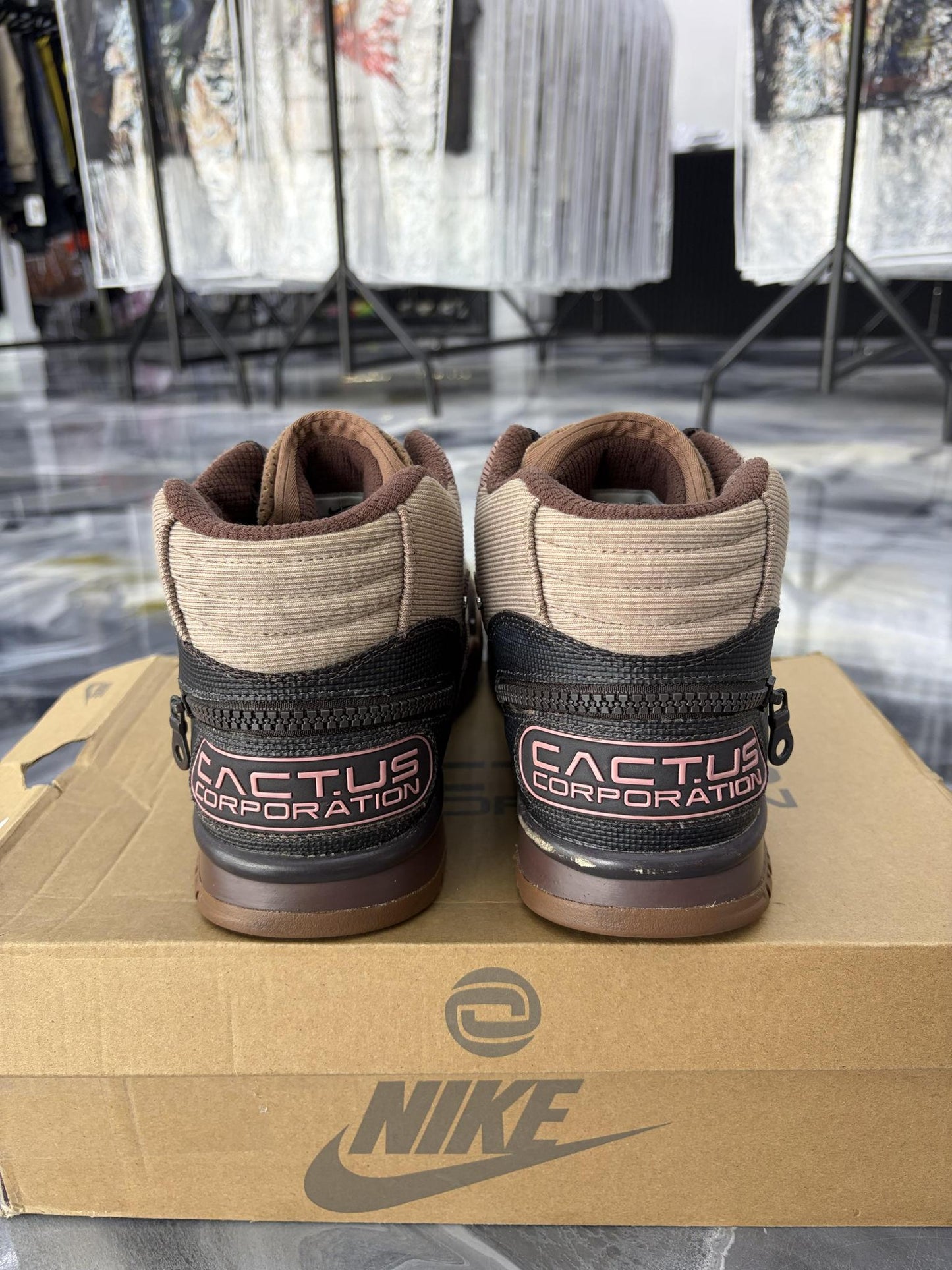 Air Trainer x Cactus Jack "Brown" Used Size 11.5