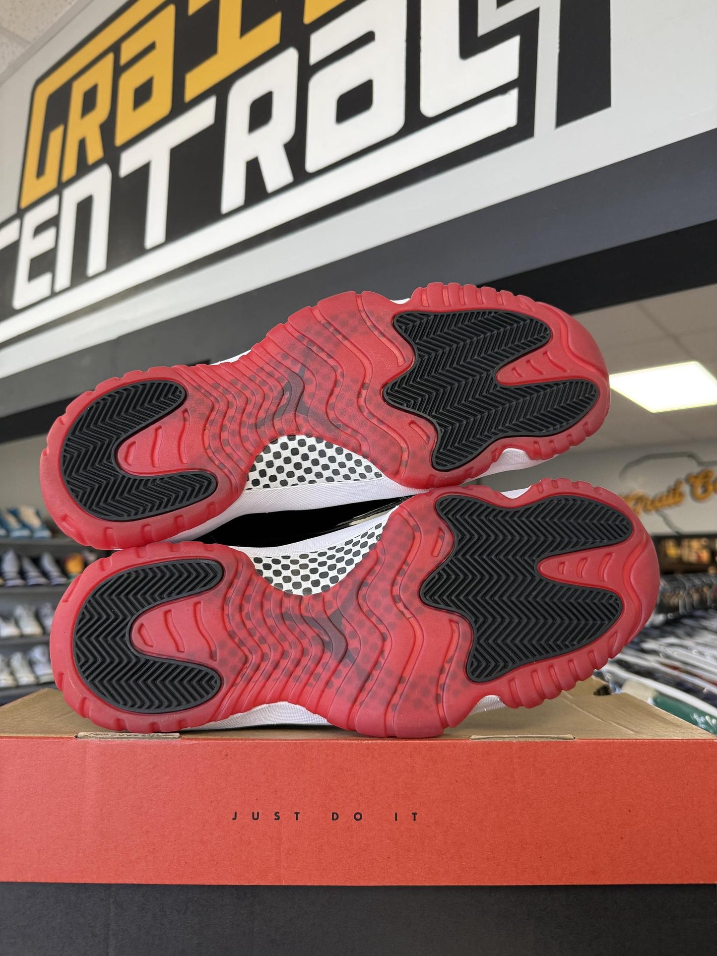 Jordan 11 "Bred" Used Size 12