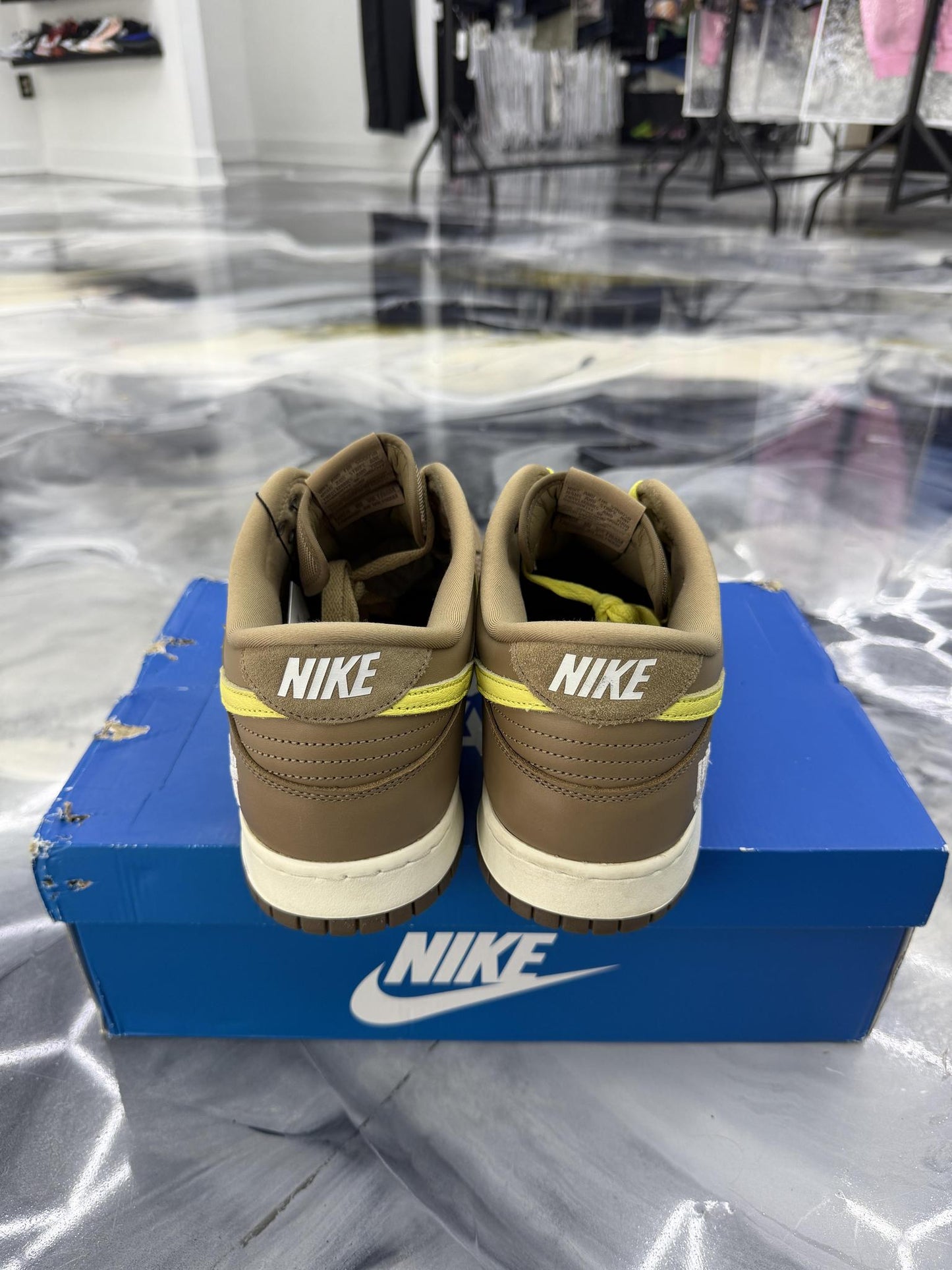 Nike Dunk Low "UNFTD Cargo Khaki" Used Size 15