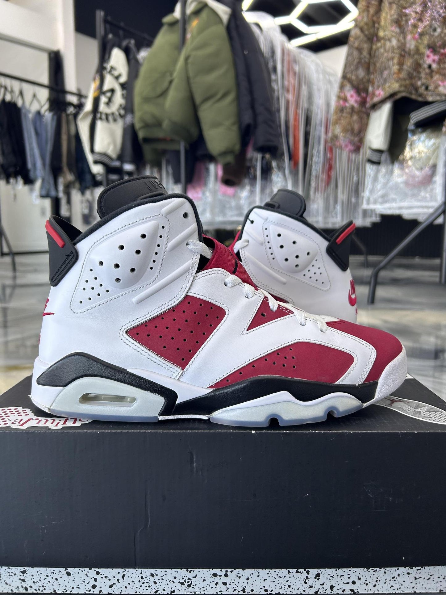 Jordan 6 "Carmine" Used Size 9