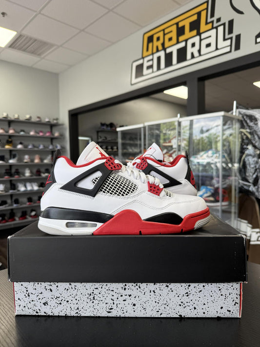Jordan 4 "Fire Red" Used Size 10