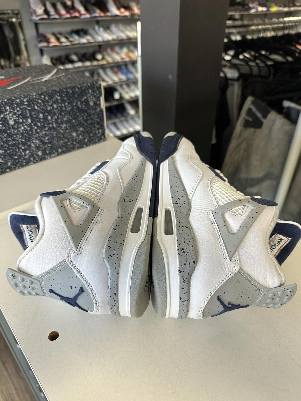 Jordan 4 "Midnight Navy" Size 8 Used