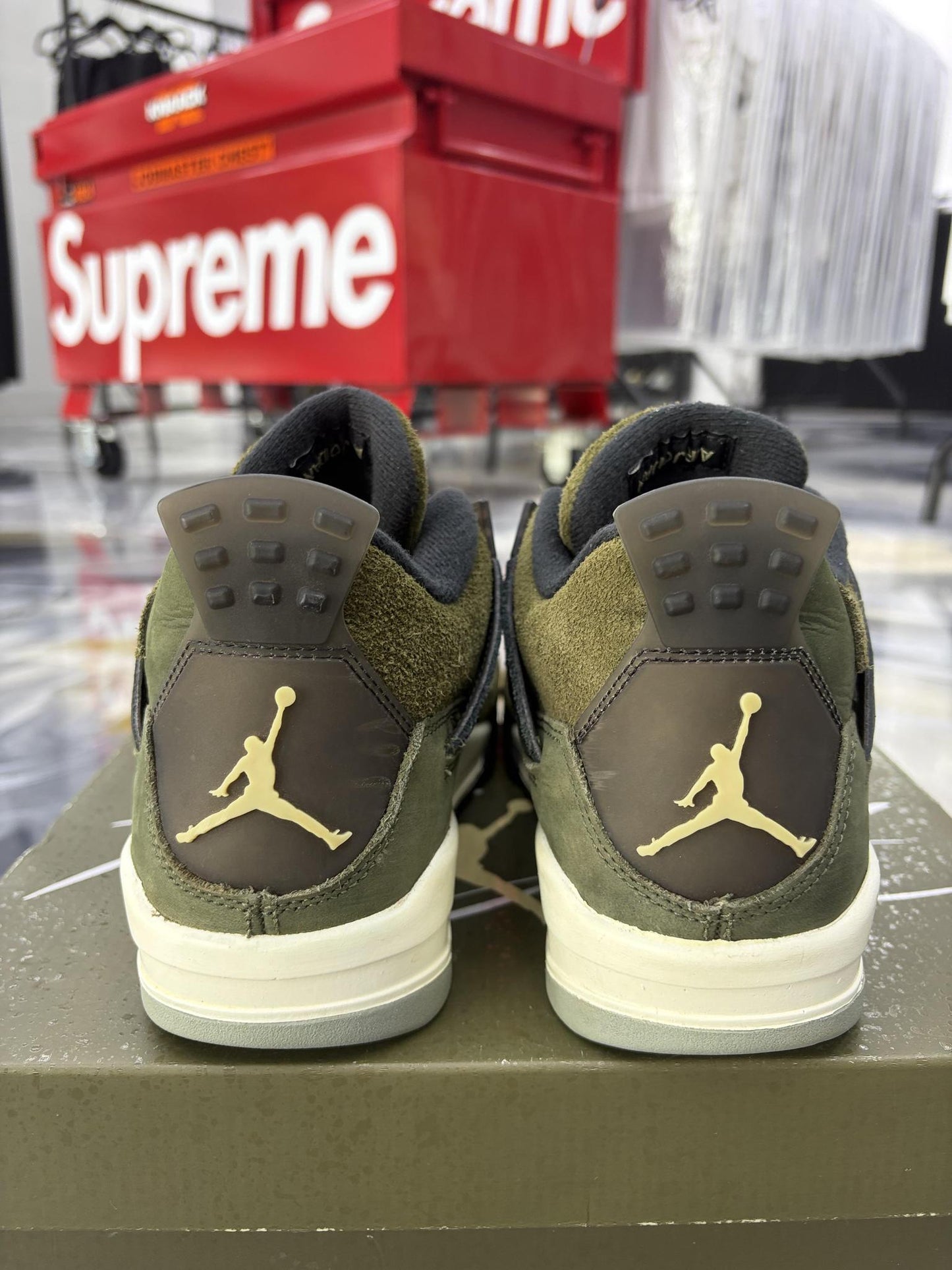 Jordan 4 Craft "Olive" Used Size 7Y/8.5W