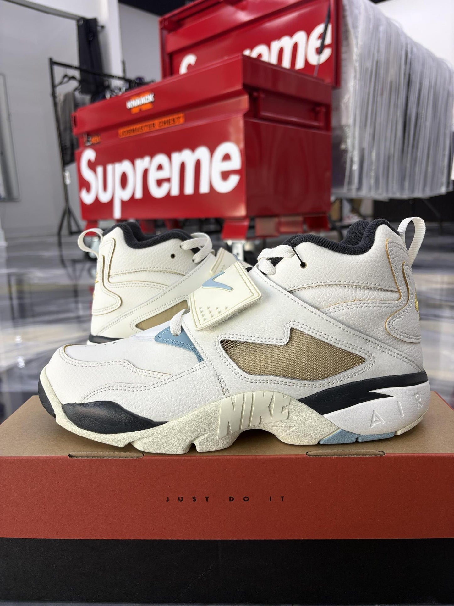 Nike Diamond Turf "Must Be The Money" Used Size 9.5