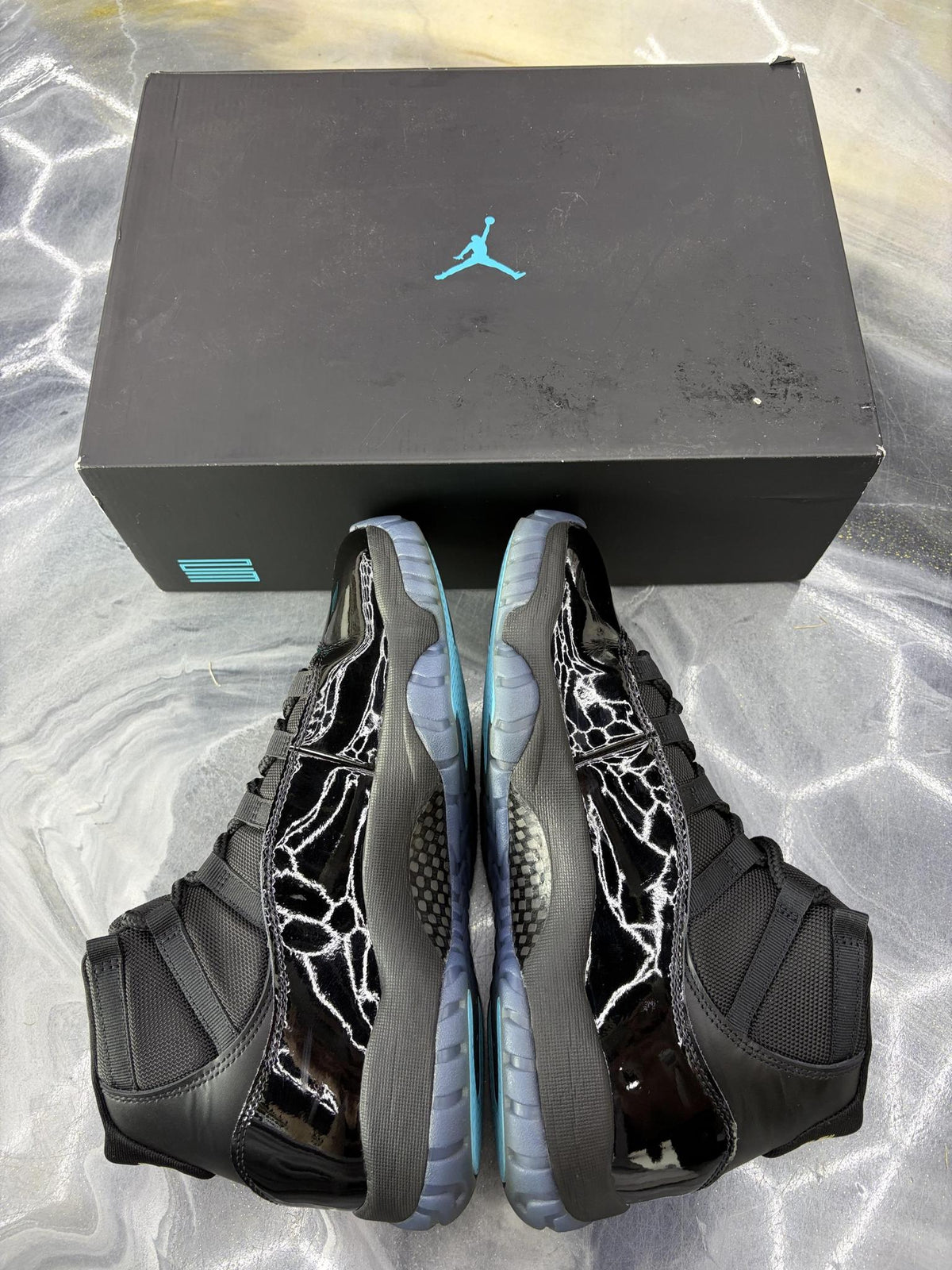 Jordan 11 "Gamma" Used Size 10