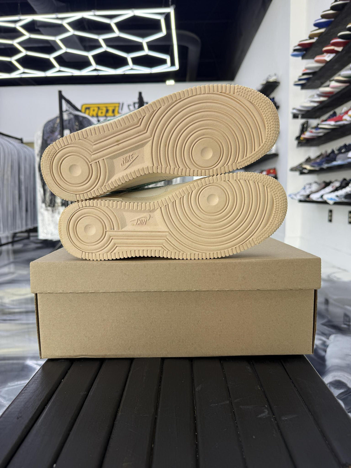 Nike Air Force 1 "Test of Time" Used Size 8.5
