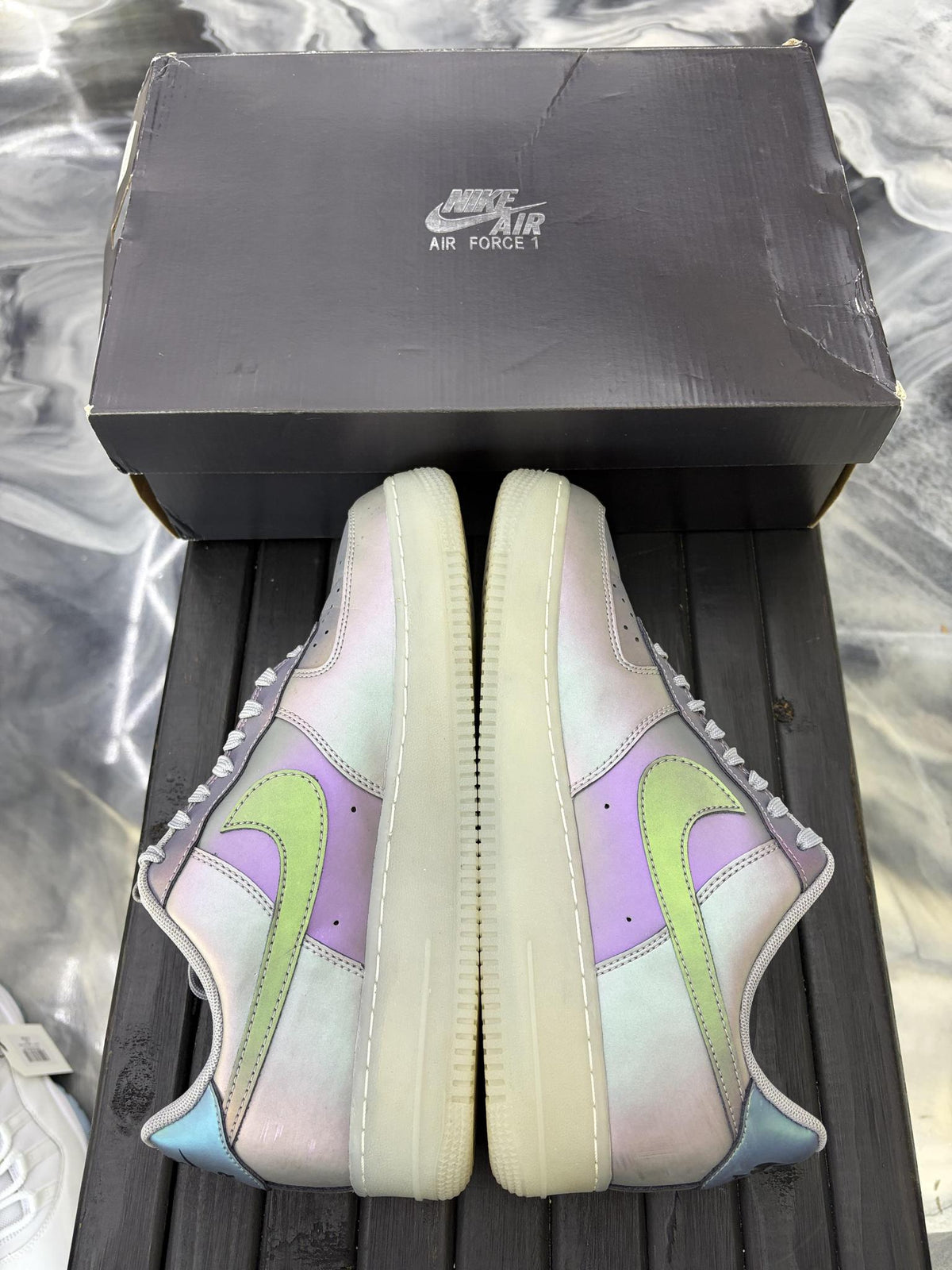 Nike Air Force 1 Low "Iridescent" Used Size 9