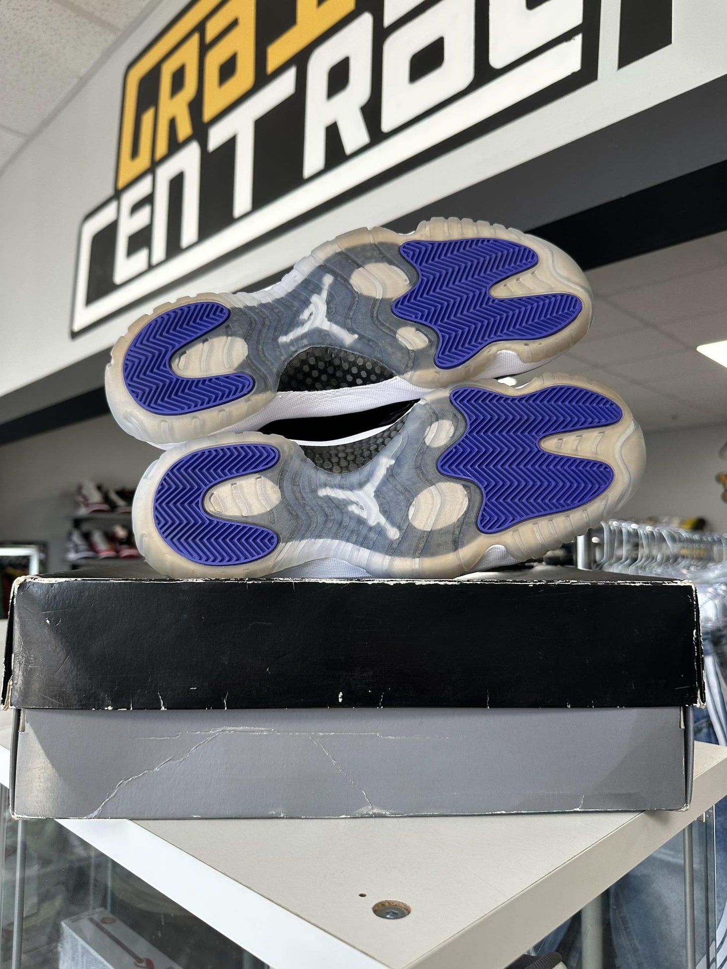 Jordan 11 "Concord" Used Size 11