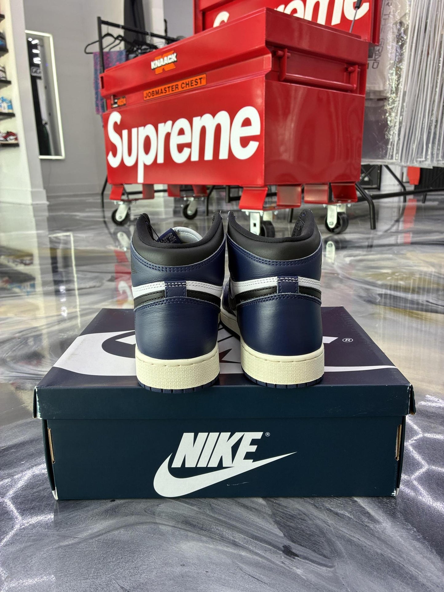 Jordan 1 Midnight Navy Used Size 6.5Y/8W