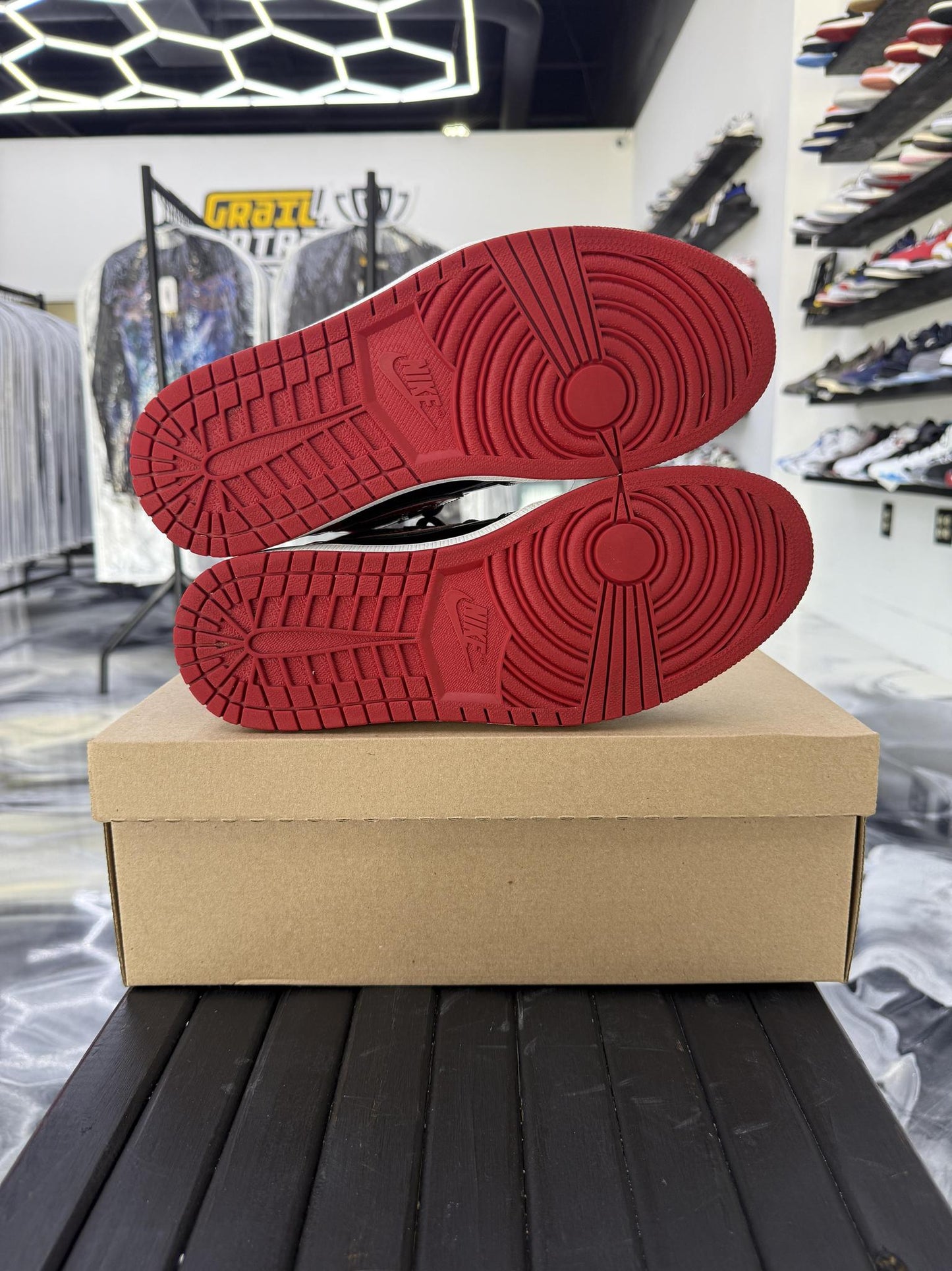 Jordan 1 "Patent Bred" Used Size 10