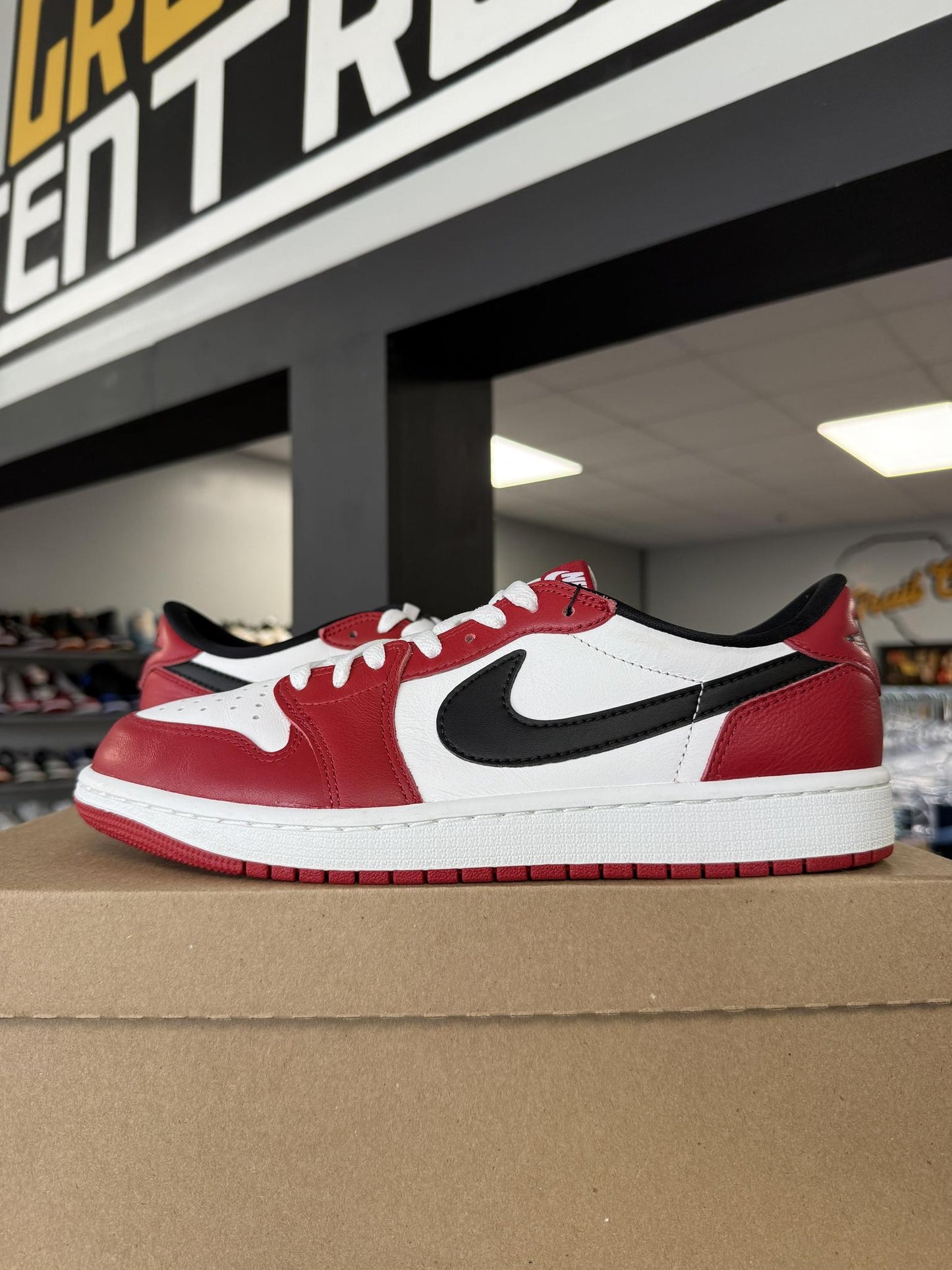 Jordan 1 Low "Chicago" Used Size 9.5