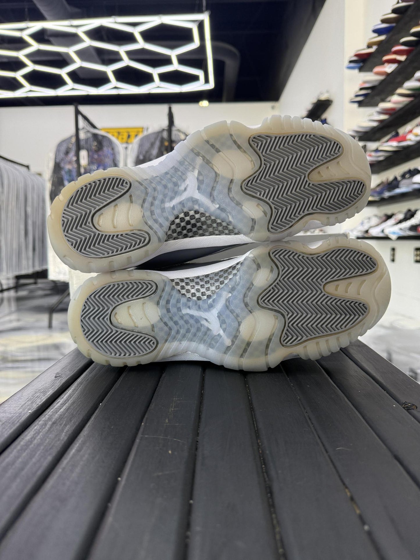 Jordan 11 "Cool Grey" Used Size 10.5