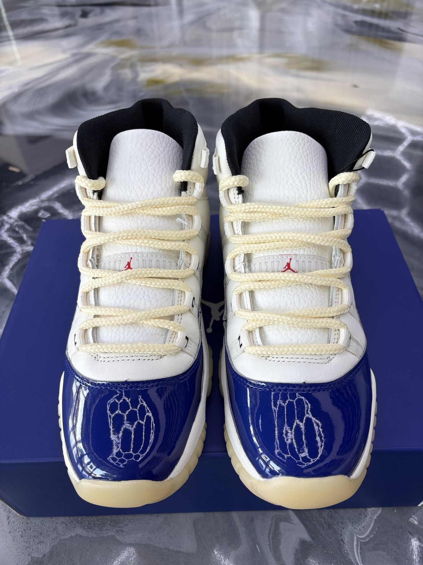 Jordan 11 "Rare Air" Used Size 6Y/7.5W