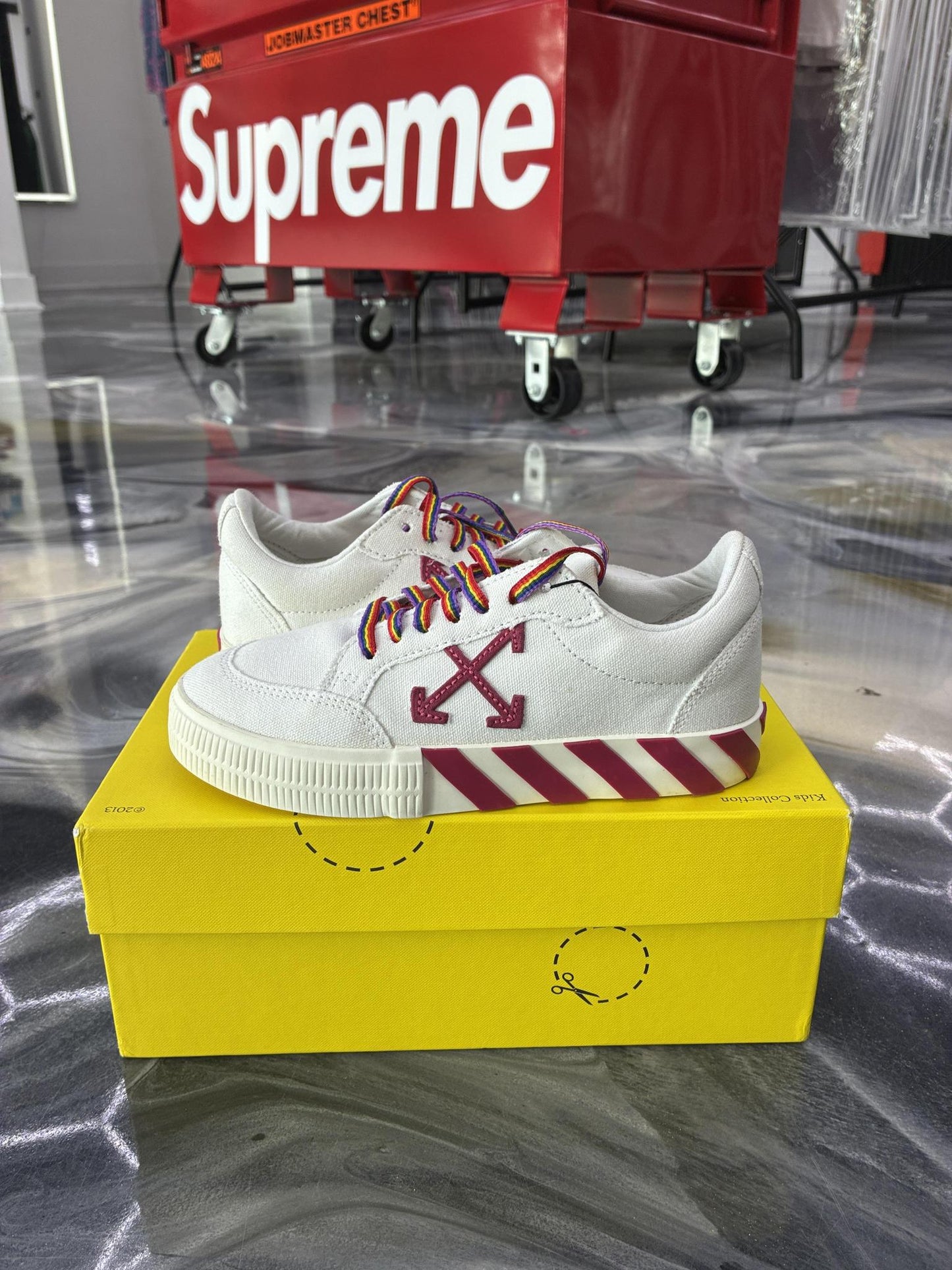 Off-White Vulc Low Used Size 3Y/4.5W