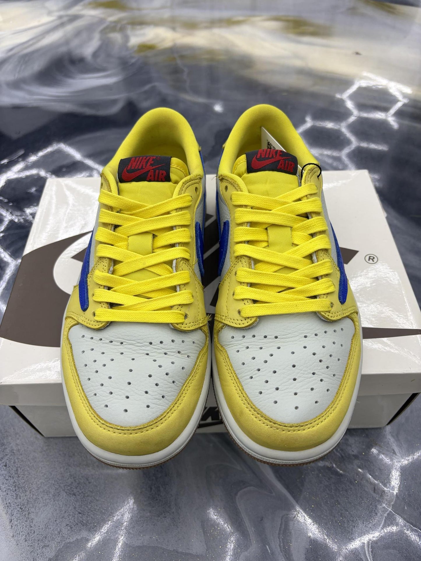 Jordan 1 Low Travis Scott "Canary" Used Size 6Y/7.5W