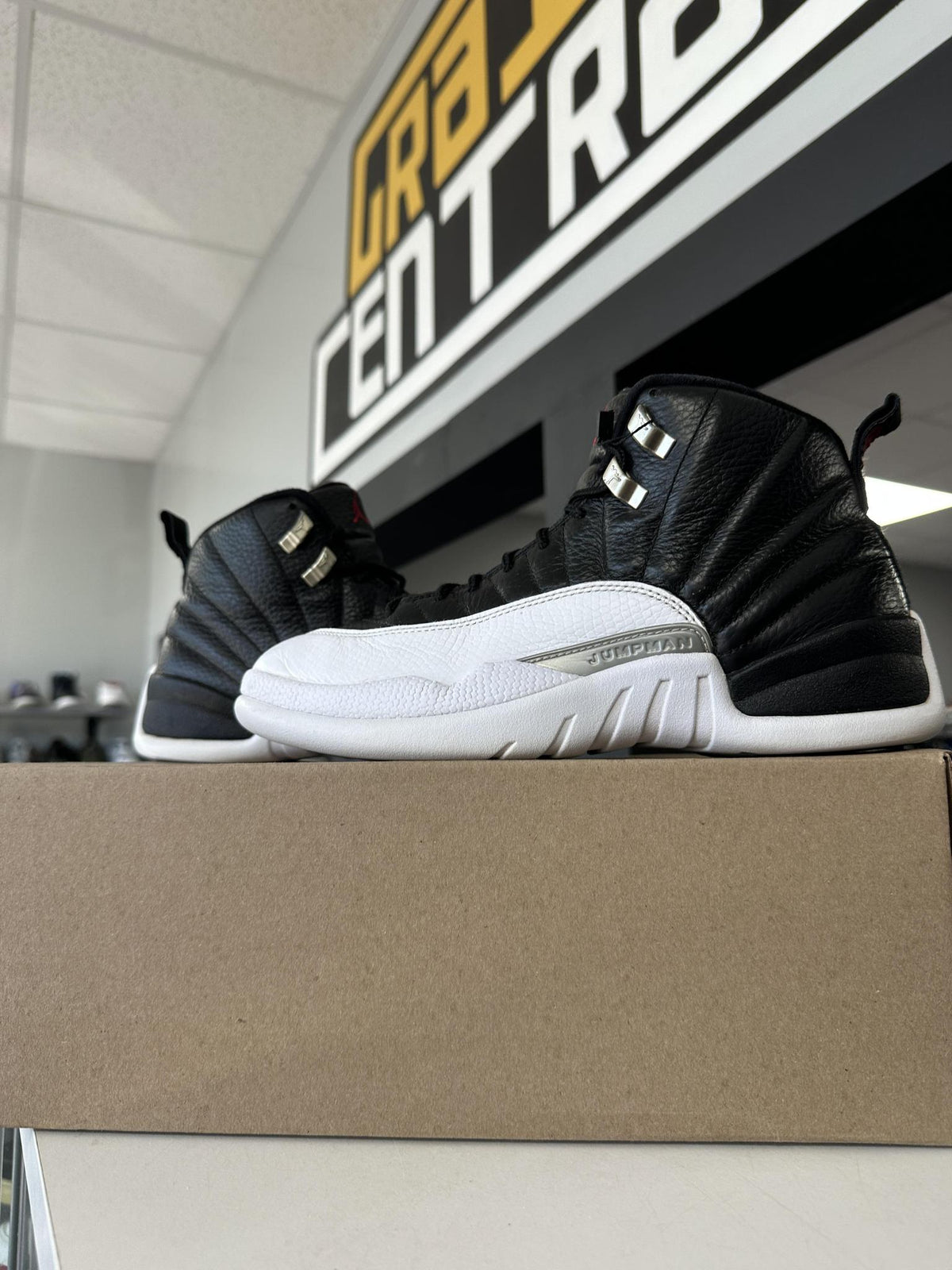 Jordan 12 "Playoff" Used Size 8
