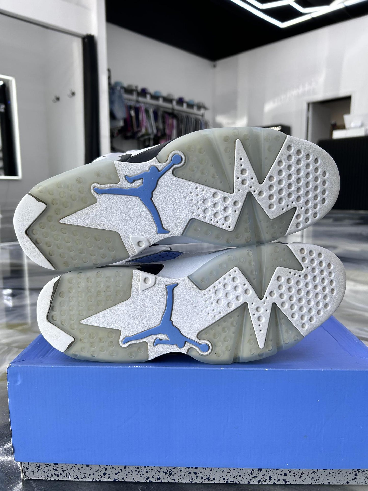 Jordan 6 "UNC" Used Size 12