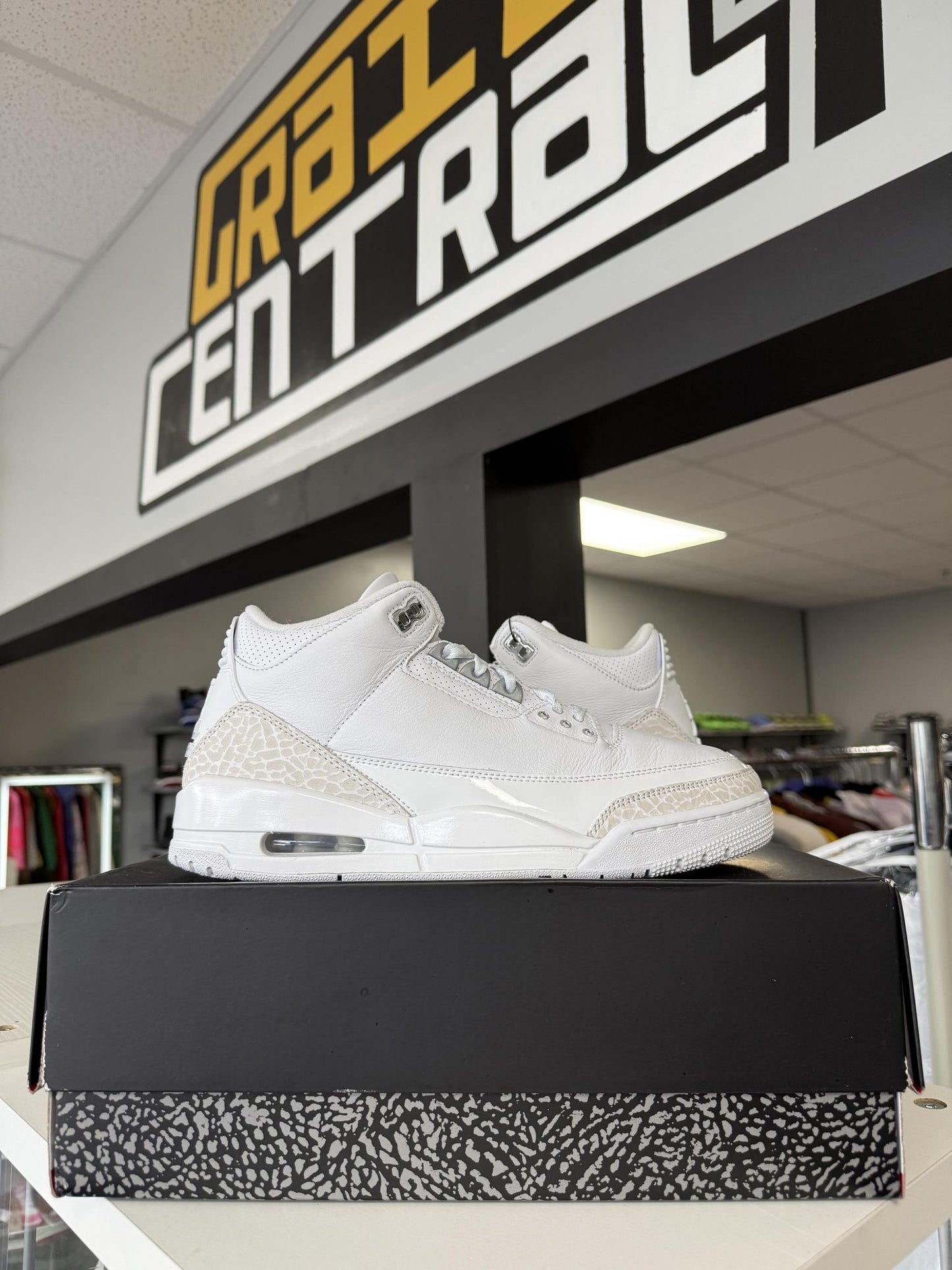Jordan 3 "Pure Money" Used Size 9