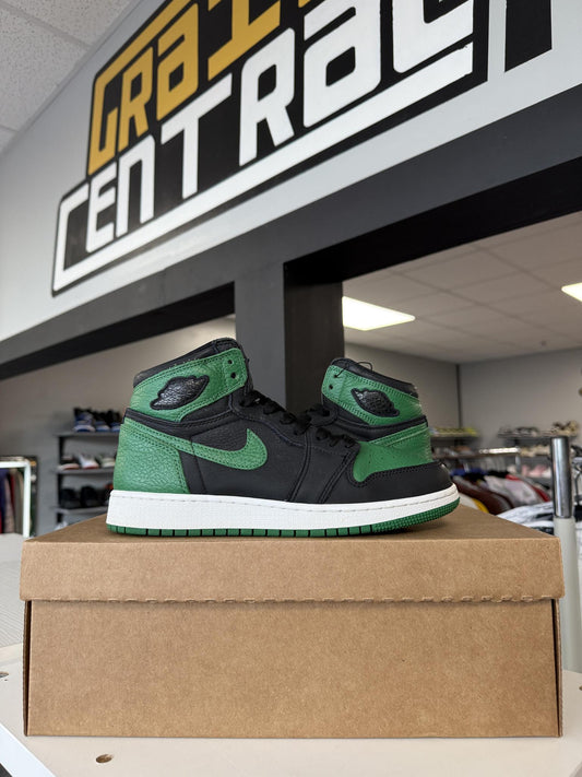 Jordan 1 "Pine Green 2.0" Used Size 6Y/7.5W