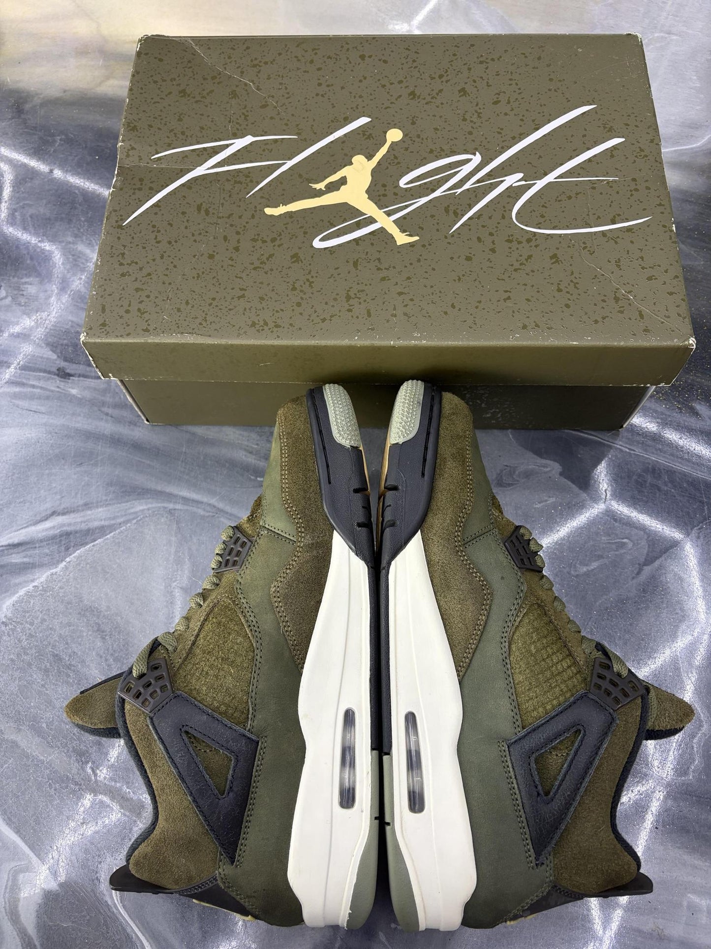 Jordan 4 "Olive" Used Size 10.5