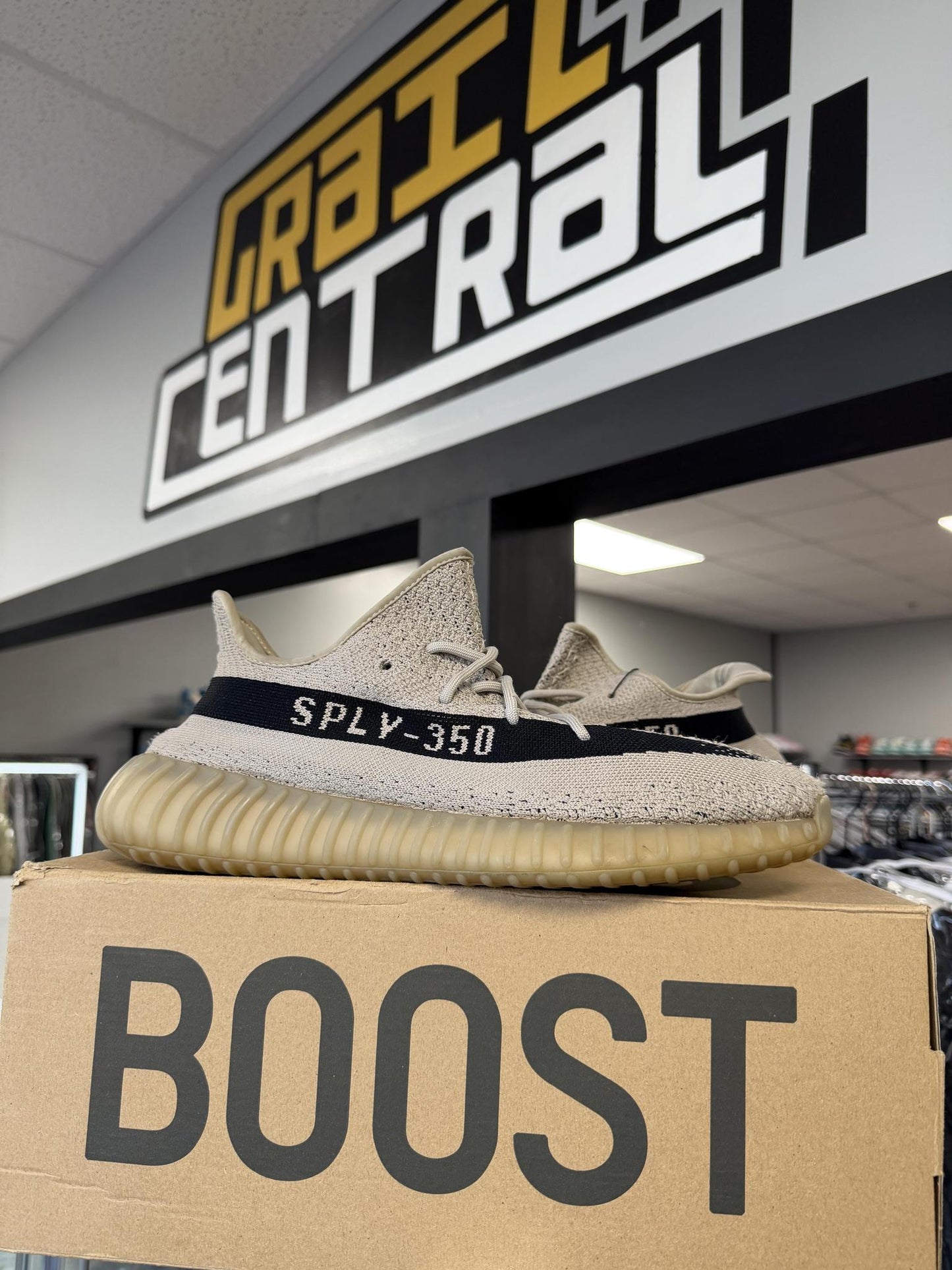 Yeezy 350 V2 "Slate" Used Size 12.5