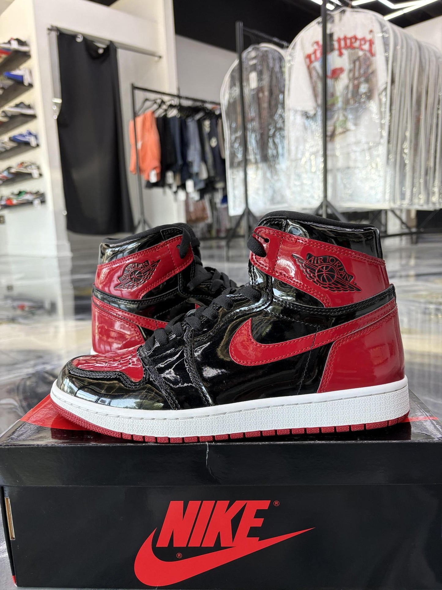 Jordan 1 "Patent Bred" Used Size 9