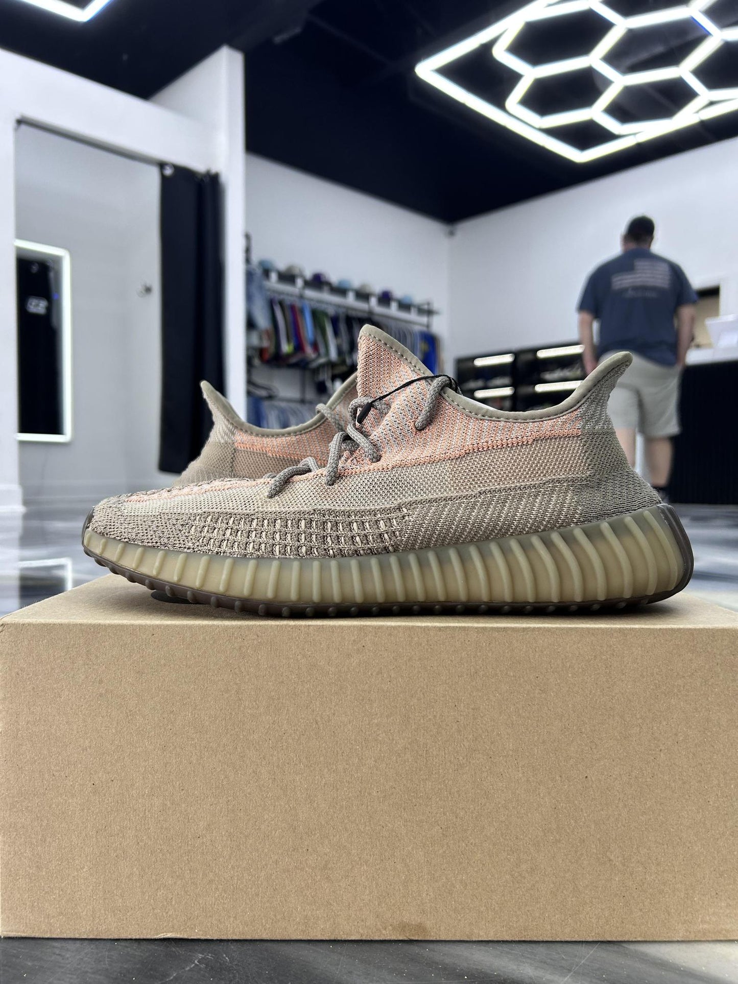 Yeezy 350 "Taupe" Used Size 11