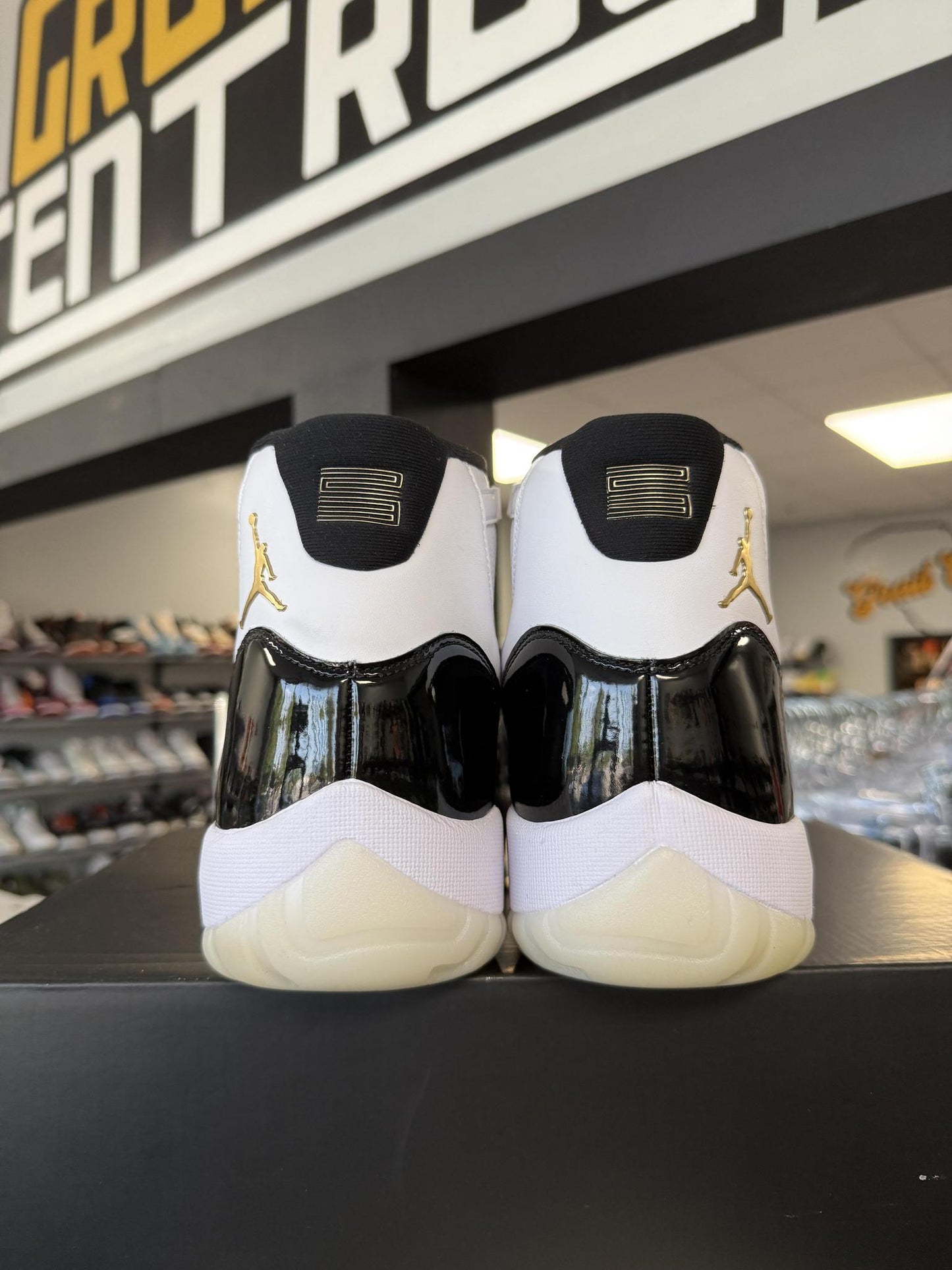 Jordan 11 "Gratitude" Used Size 13