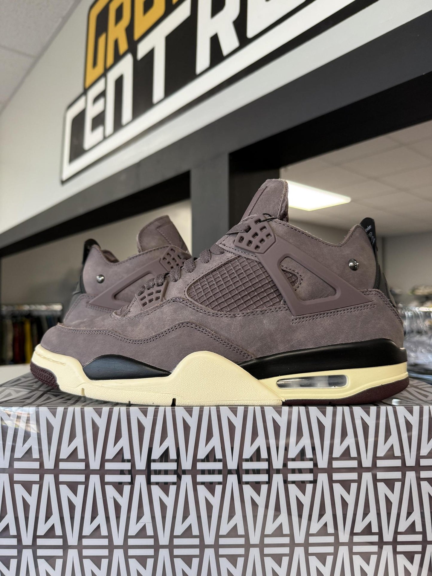 Jordan 4 "A Ma Maniere" Used Size 10.5