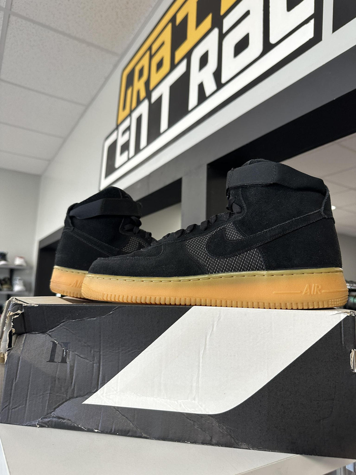 Nike Air Force 1 High LV8 "Black Gum" Size 11 Used