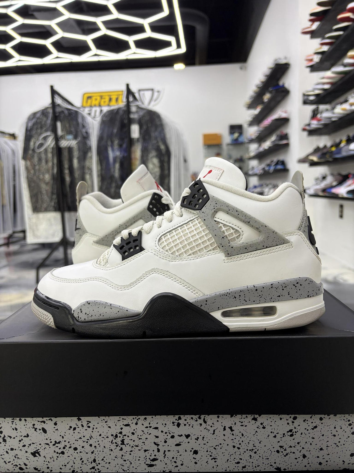 Jordan 4 "White Cement" Used Size 8