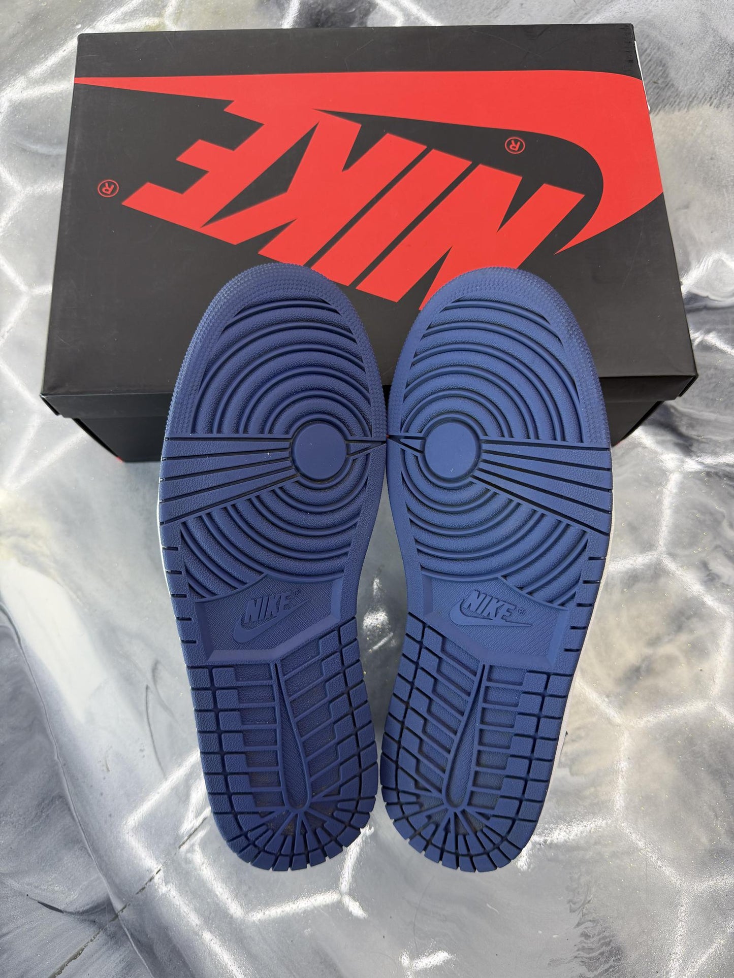 Jordan 1 Low "Valerian Blue" Used Size 11