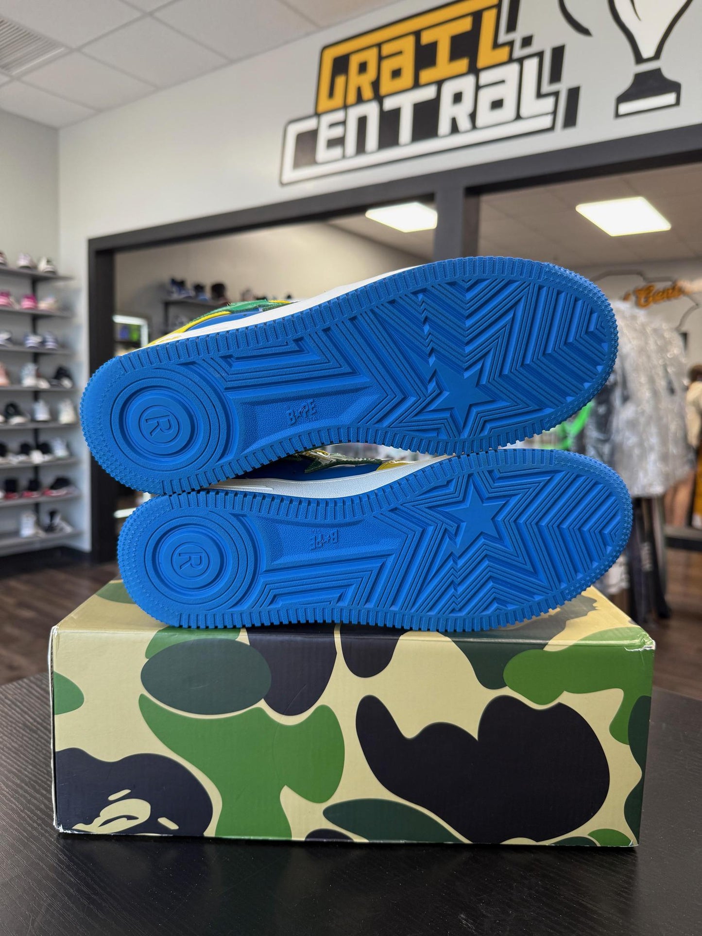 A Bathing Ape Bape Sta "Brazil" Used Size 11