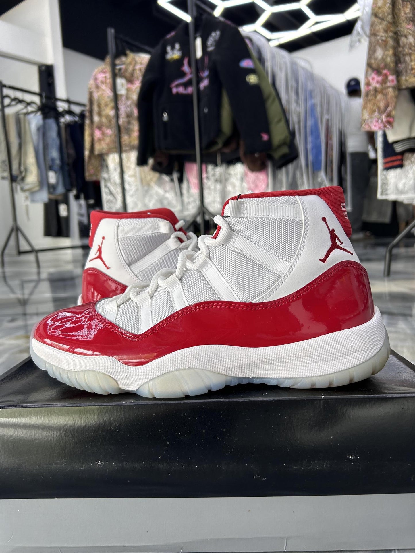 Jordan 11 "Cherry" Used Size 10.5
