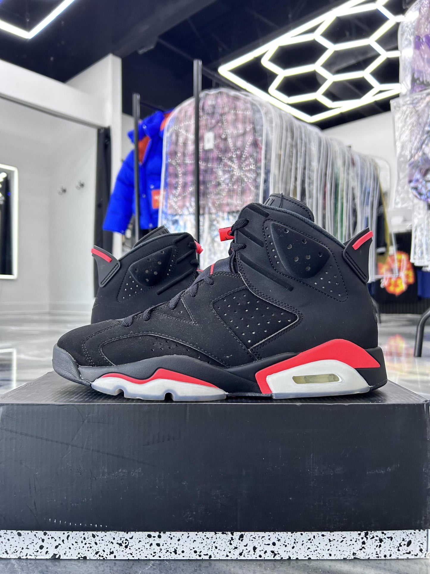 Jordan 6 "Black Infrared" Used Size 10.5
