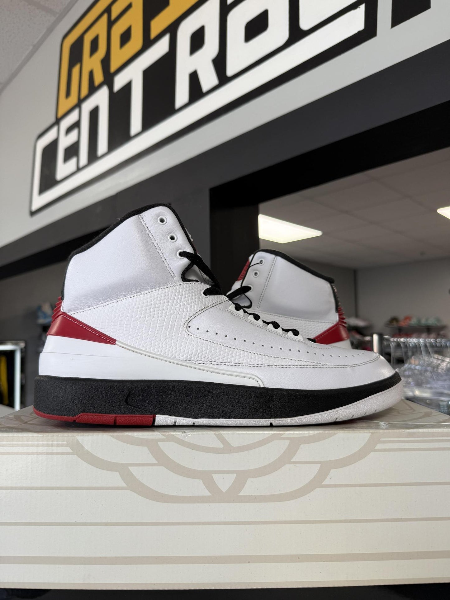 Jordan 2 "Chicago" Used Size 12
