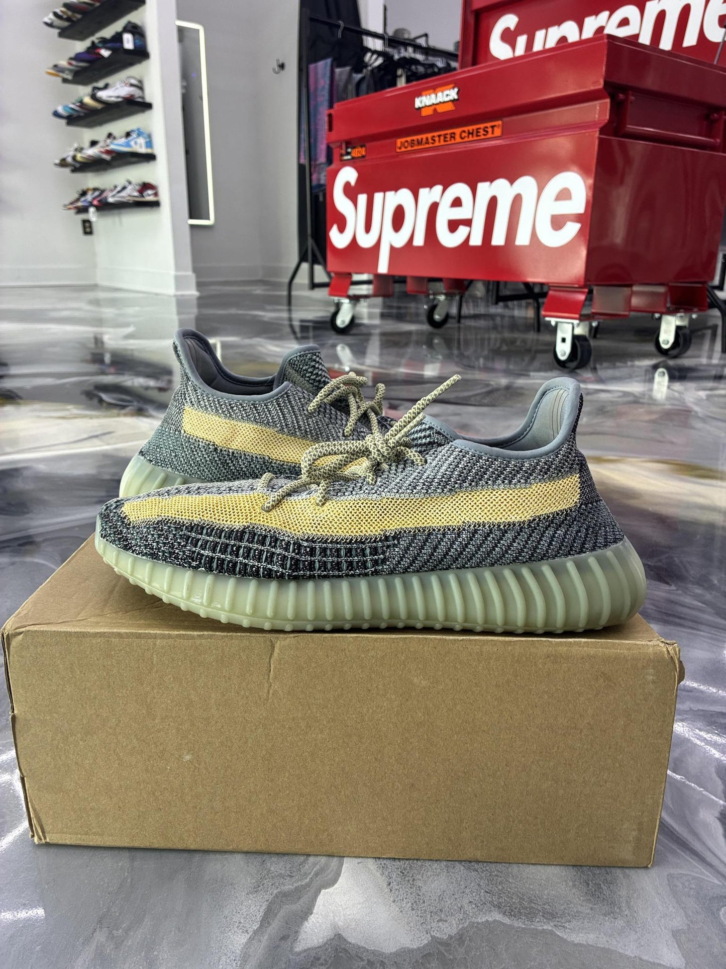Yeezy 350 V2 "Ash Blue" Used Size 12