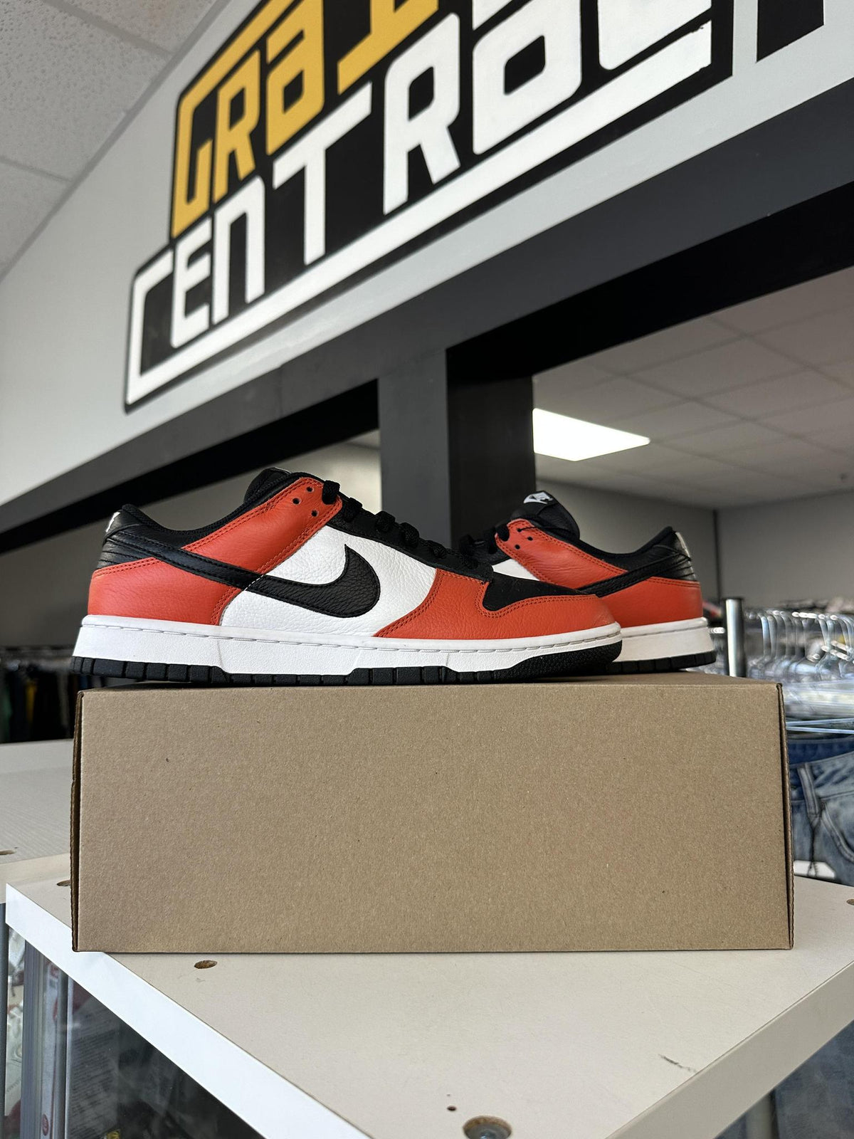 Nike Dunk Low Starfish Used