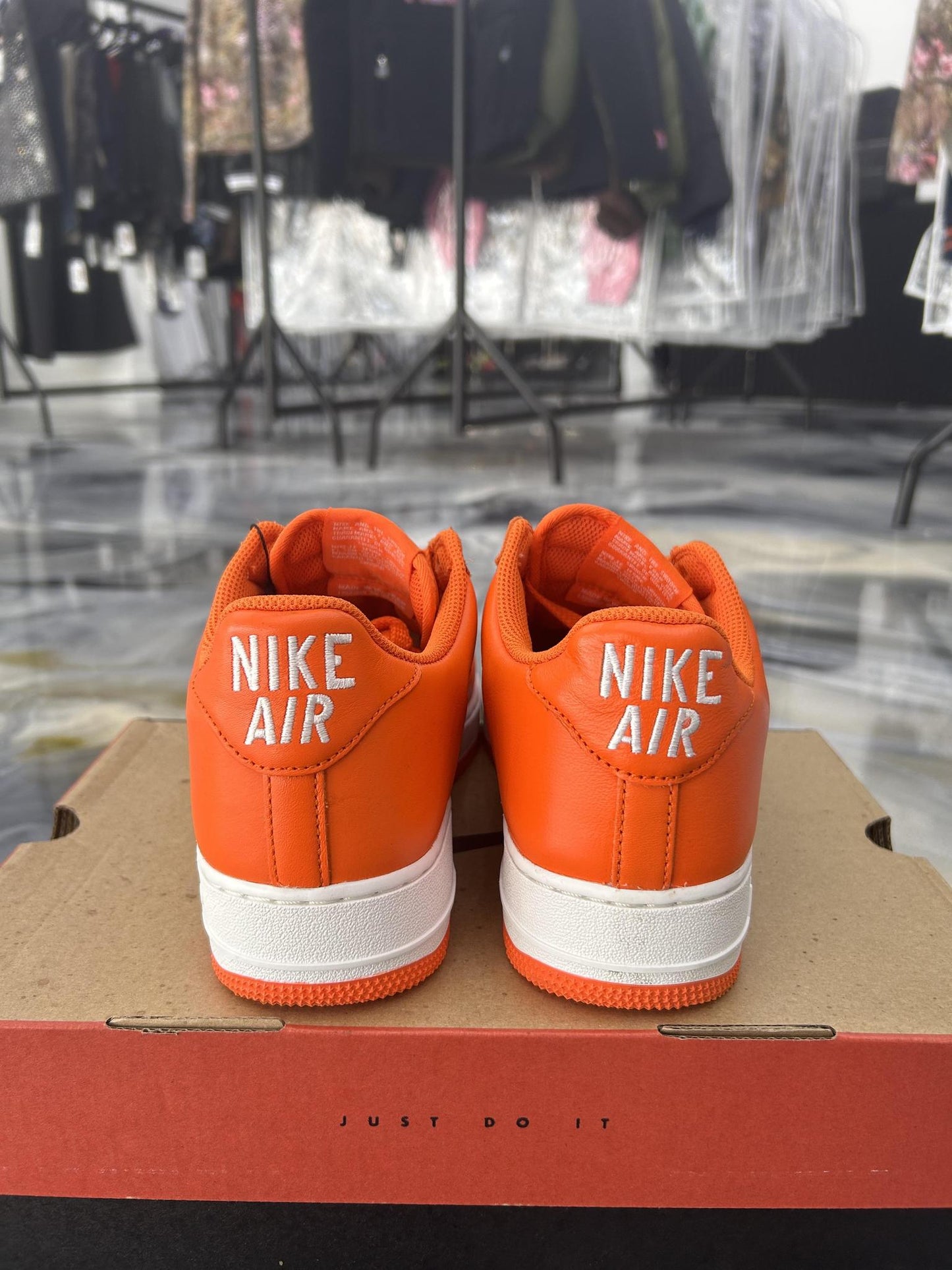Nike Air Force 1 Low "Orange Jewel" Used Size 9