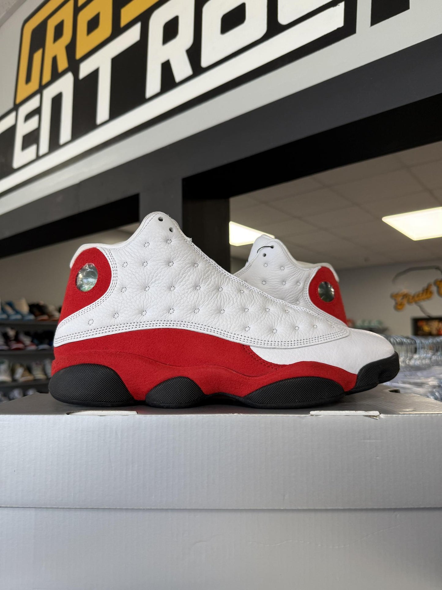 Jordan 13 "Chicago" Used Size 10.5