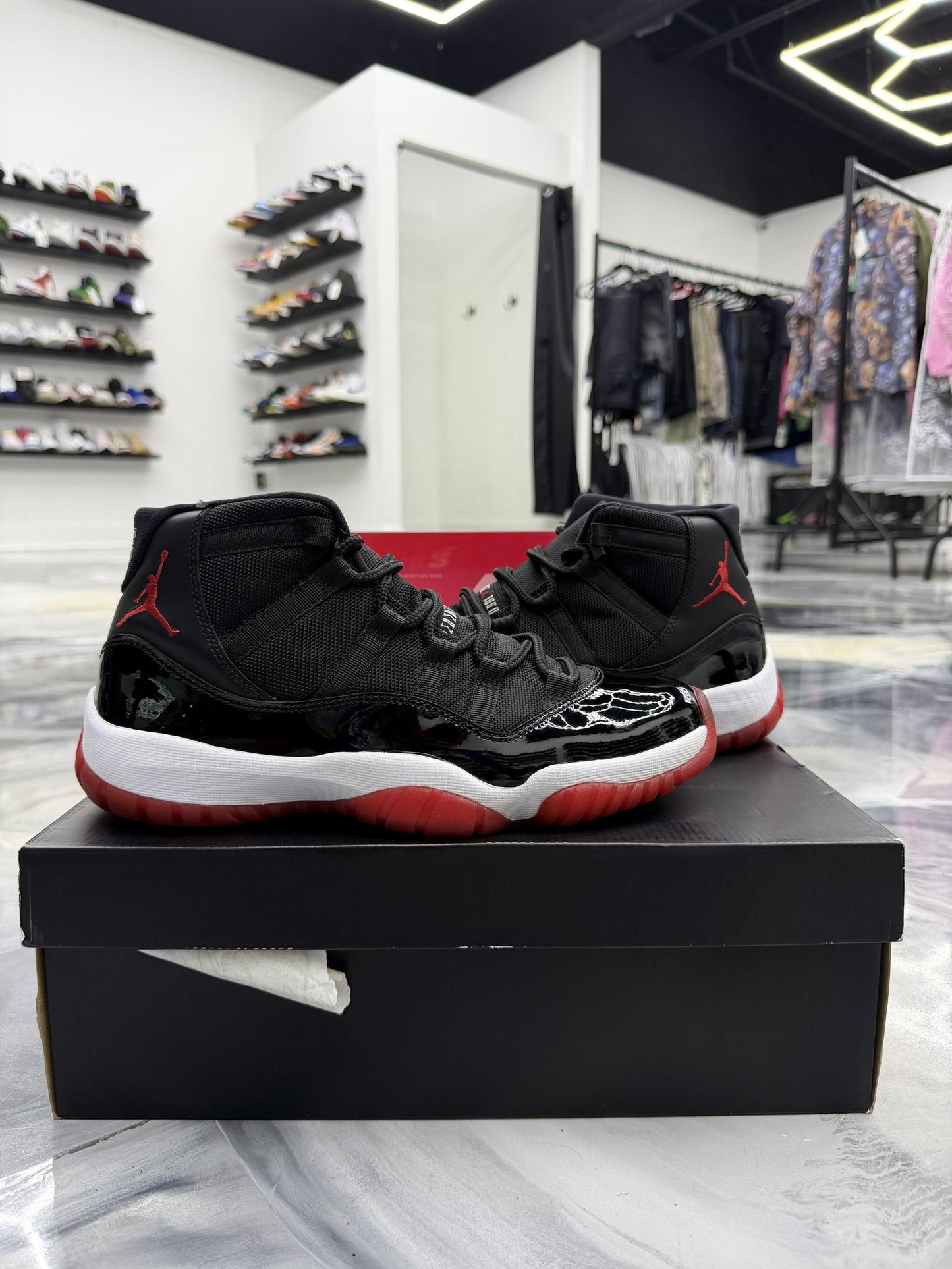 Jordan 11 "Bred" 2012 Used Size 9.5