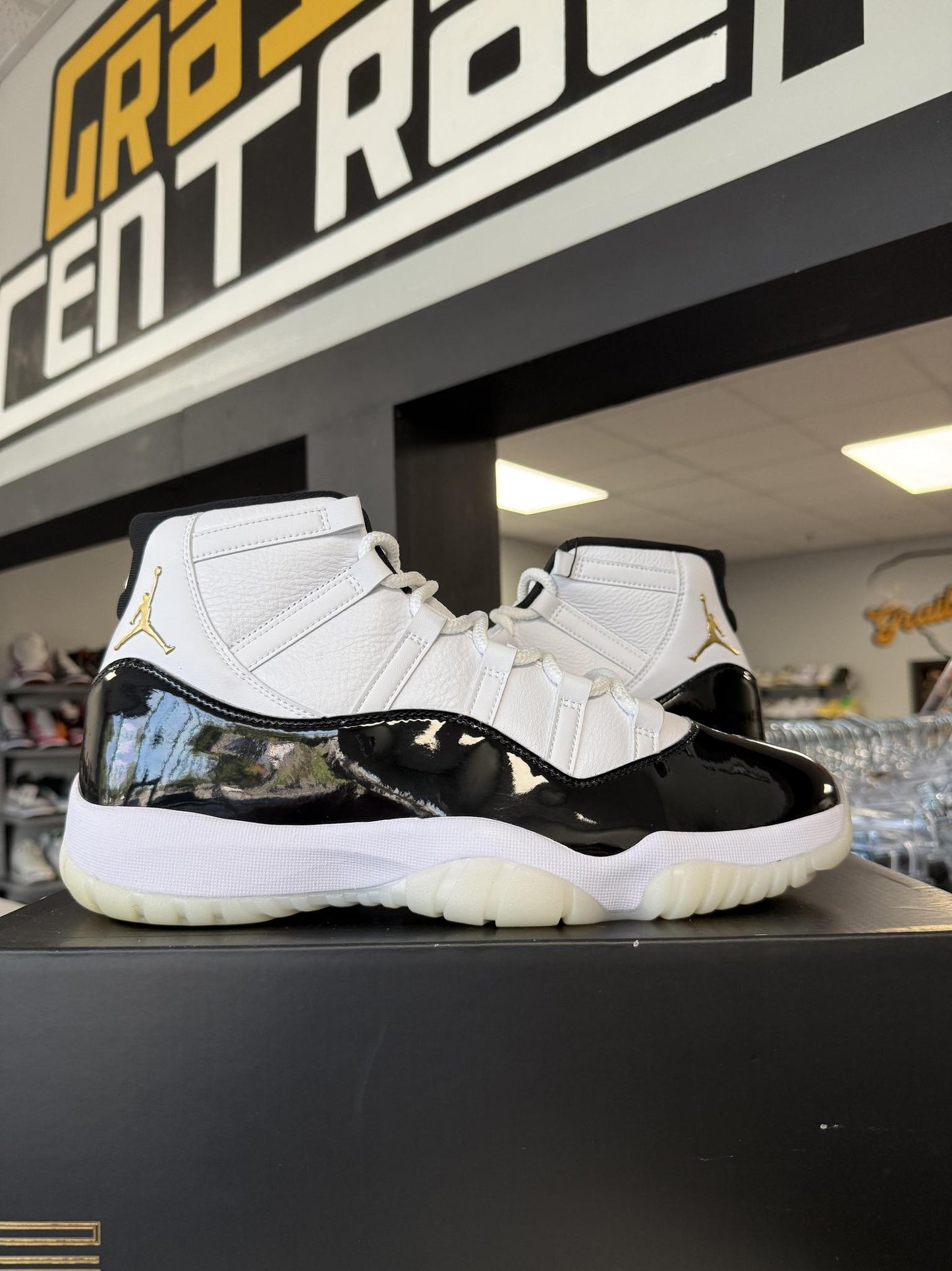 Jordan 11 "Gratitude" Used Size 13