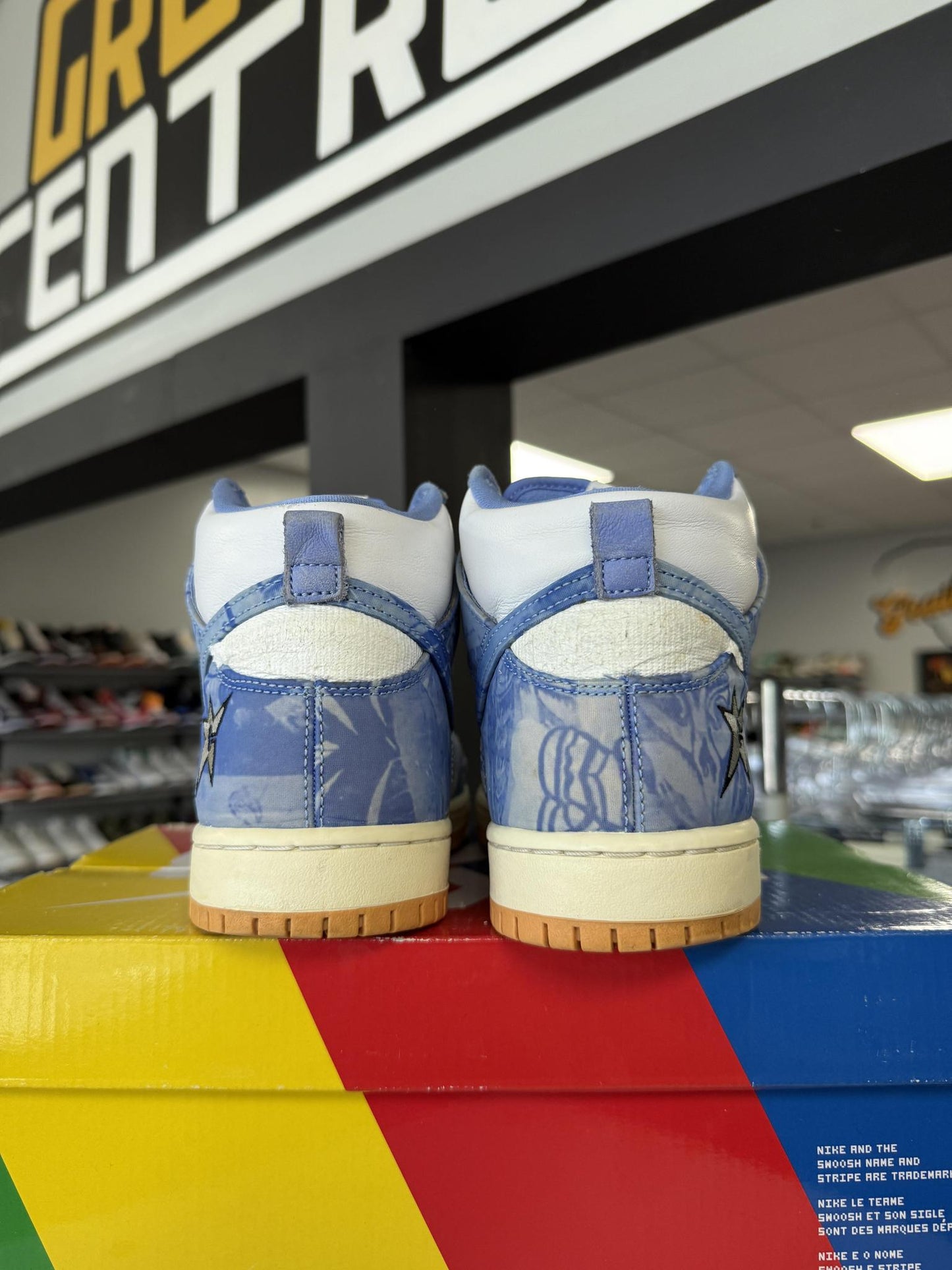 Nike SB Dunk High "Carpet Company" Used Size 9