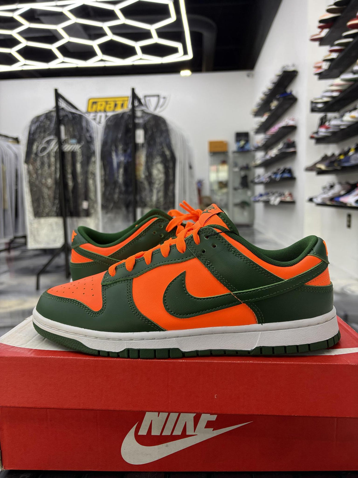 Nike Dunk Low "Miami Hurricanes" Used Size 8.5
