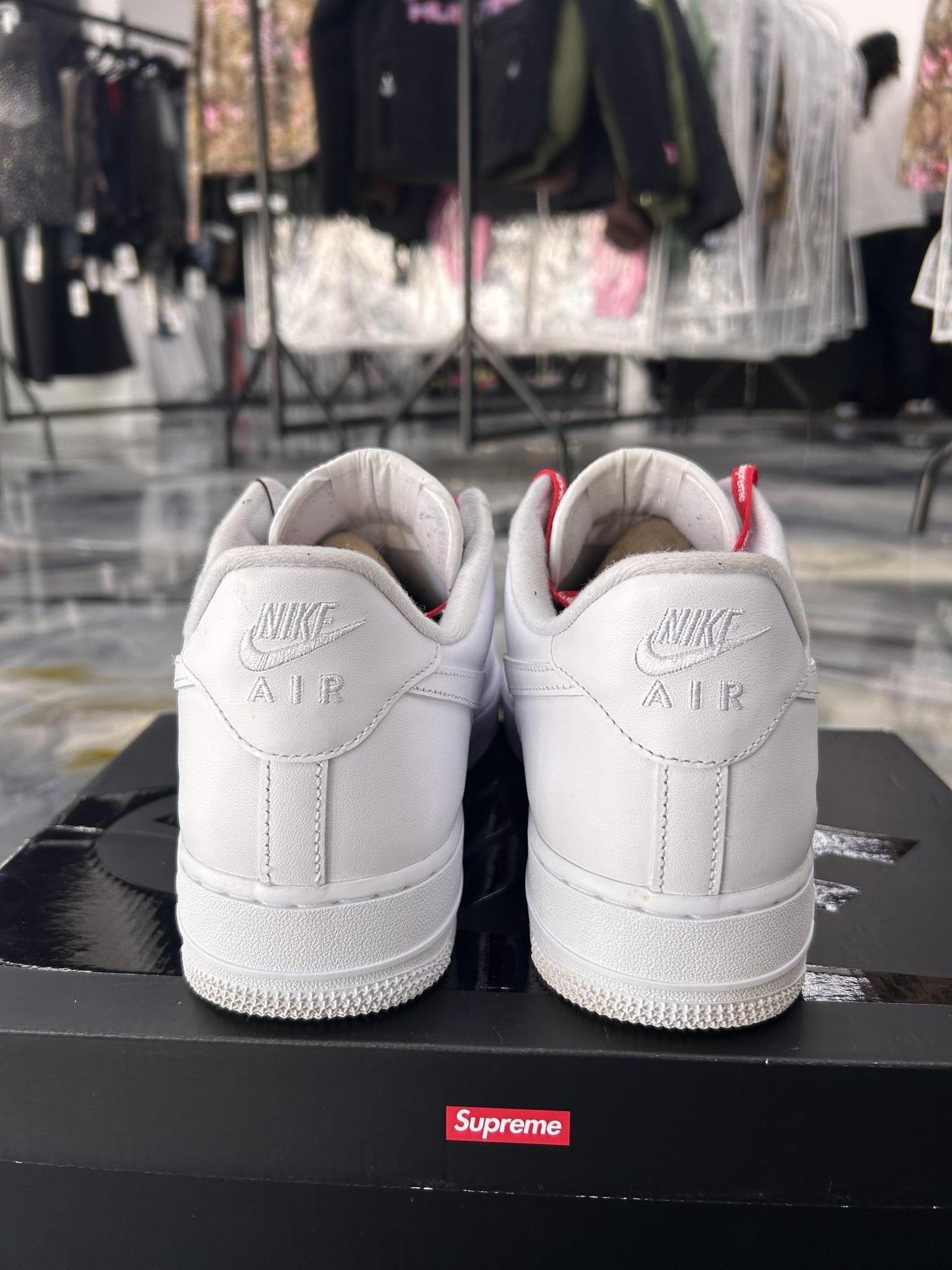 Nike Supreme Air Force 1 "White" Used Size 11.5