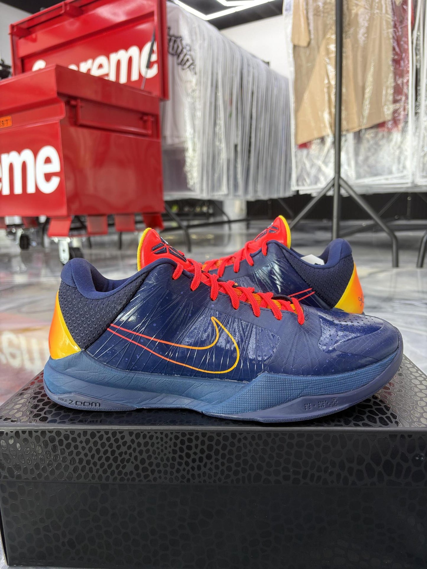 Kobe 5 Caitlin Clark "Fever" Used Size 10